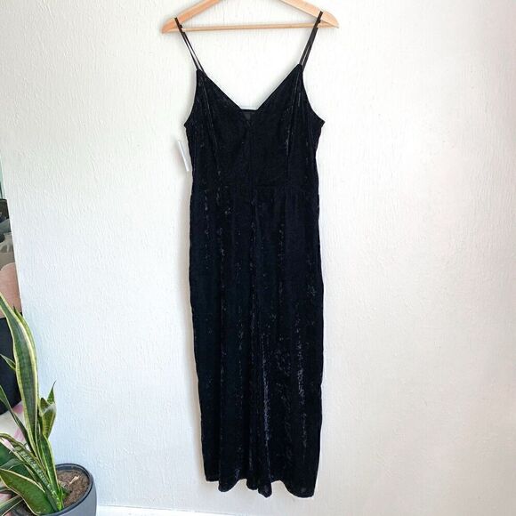 NWT ELLA MOSS WOMEN'S VELVET PLUNGING CAMI JUMPSUIT ROMPER BLACK LARGE WIDE LEG - Picture 2 of 12